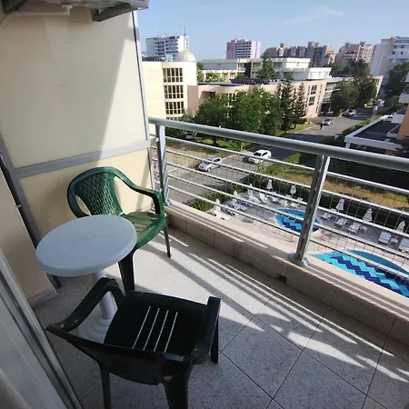 Sol E Mar Sunny - Bastet Bs Slantchev Briag